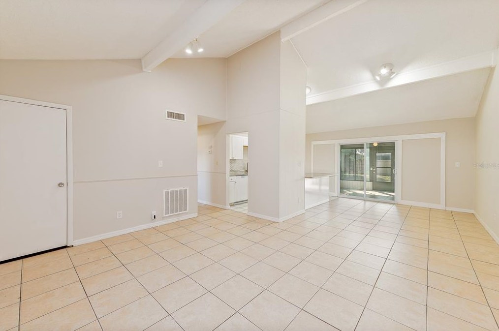 1043 Aaron Dr, Deltona FL  32725-7339 exterior