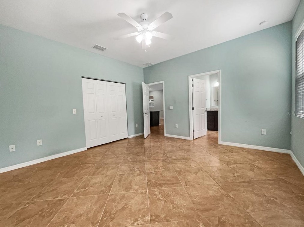 2950 Oriente Ave, Sarasota FL  exterior