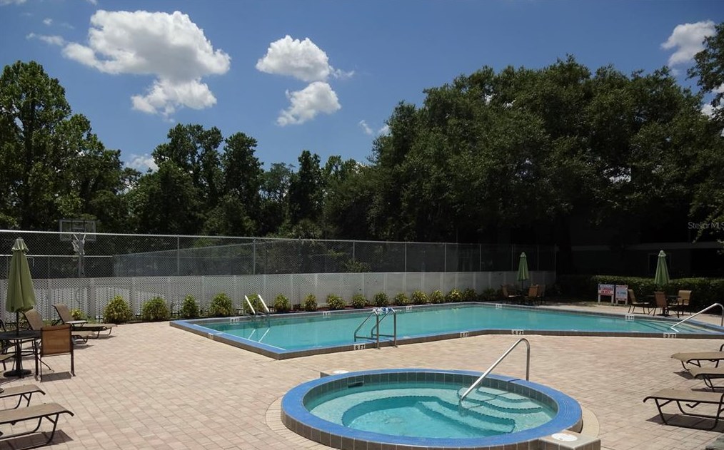 552 Olympic Vlg, Altamonte Springs FL  32714-4620 exterior