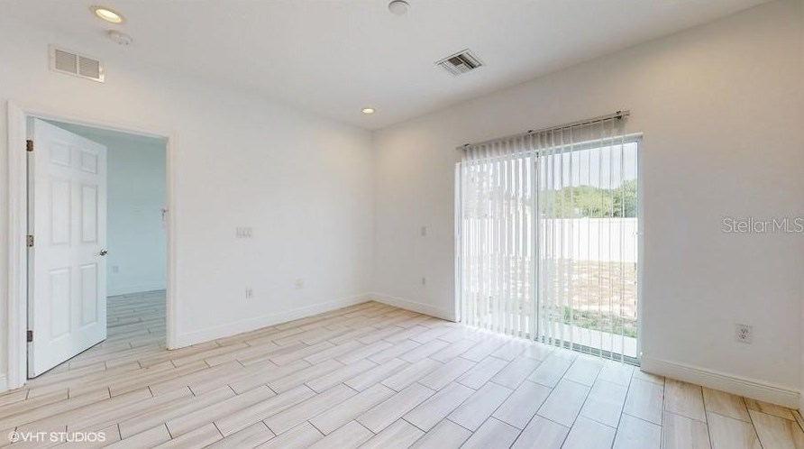 669 Lakeshore Pkwy, Davenport FL  33896-7861 exterior