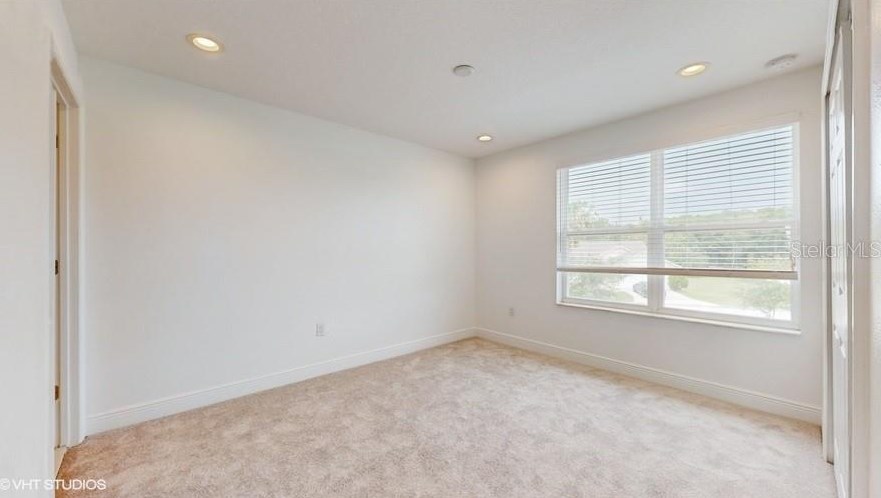 669 Lakeshore Pkwy, Davenport FL  33896-7861 exterior