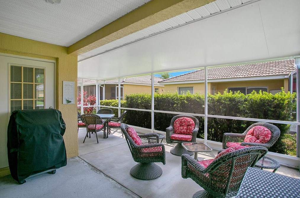 2212 Mystic Ring Loop, Kissimmee FL  34759-5398 exterior