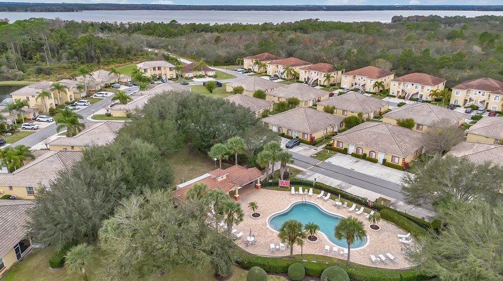 2212 Mystic Ring Loop, Kissimmee FL  34759-5398 exterior