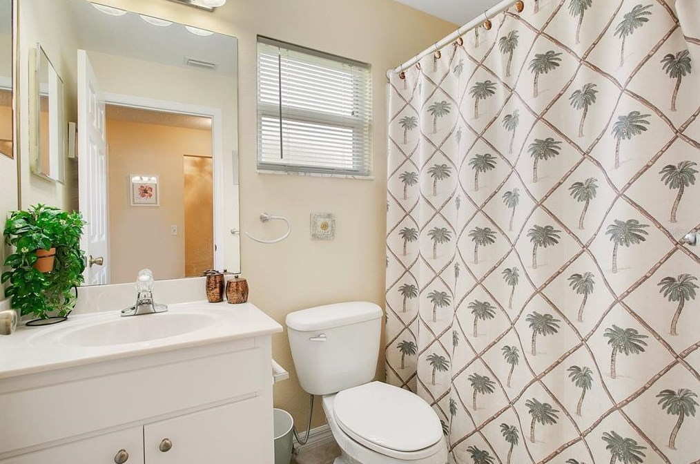 2212 Mystic Ring Loop, Kissimmee FL  34759-5398 exterior