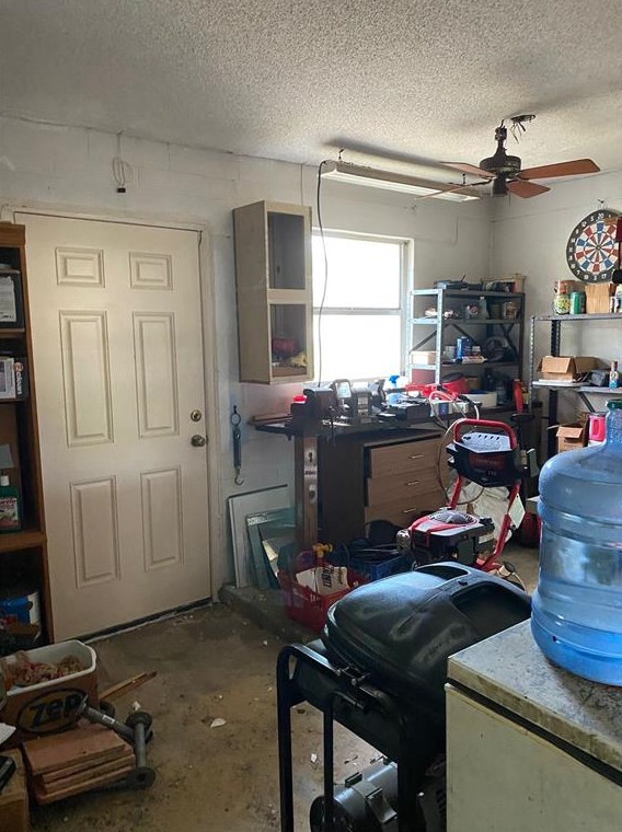 1075 Seminole Ave, Altamonte Springs FL 32701-2052 exterior