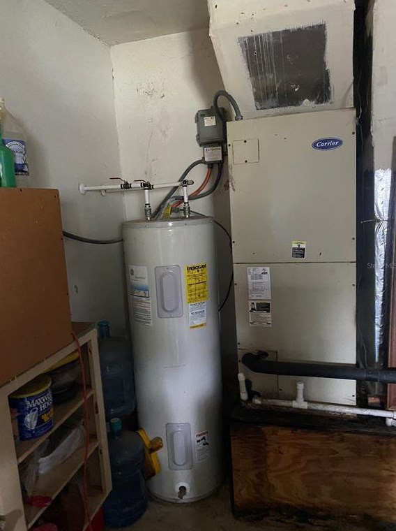 1075 Seminole Ave, Altamonte Springs FL 32701-2052 exterior