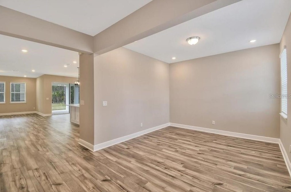 320 Birkdale Dr, Daytona Beach FL  32124-2054 exterior