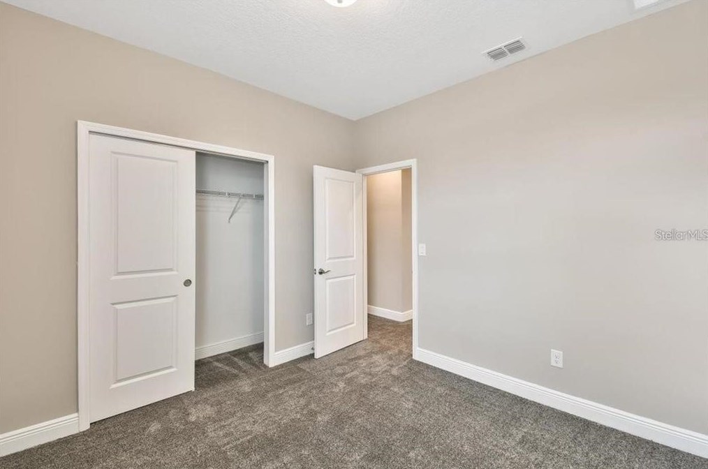 320 Birkdale Dr, Daytona Beach FL  32124-2054 exterior