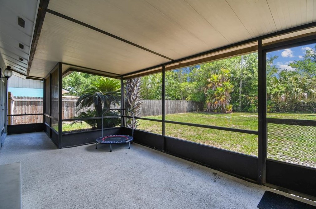 2032 Houndslake Dr, Winter Park FL  32792-6034 exterior