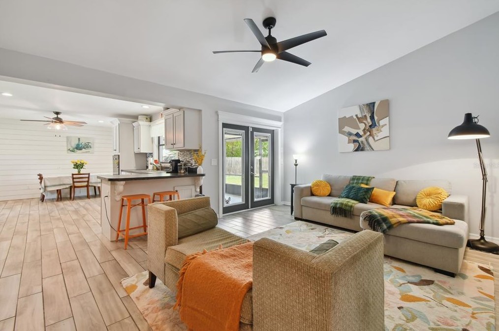 2032 Houndslake Dr, Winter Park FL  32792-6034 exterior