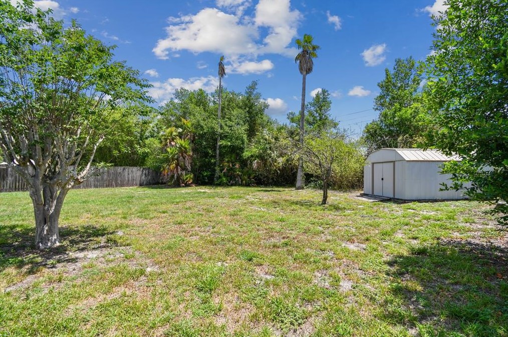 2032 Houndslake Dr, Winter Park FL  32792-6034 exterior