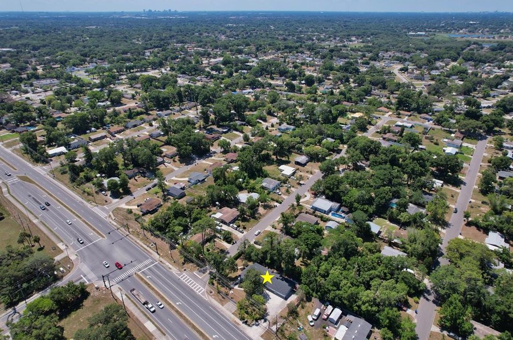 5638 Lunsford Dr, Orlando FL  32818-1224 exterior