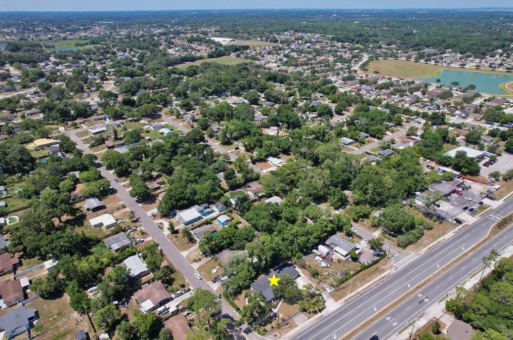 5638 Lunsford Dr, Orlando FL  32818-1224 exterior