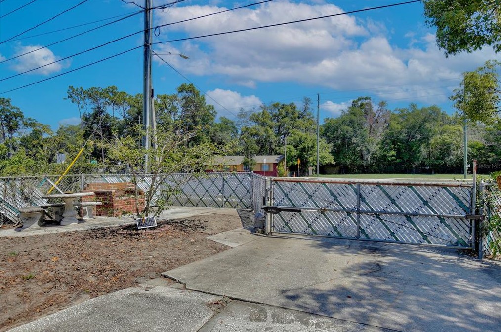 5638 Lunsford Dr, Orlando FL  32818-1224 exterior