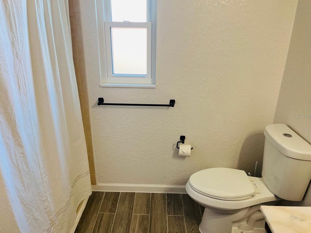 1301 Park Dr, Casselberry FL  32707-3507 exterior