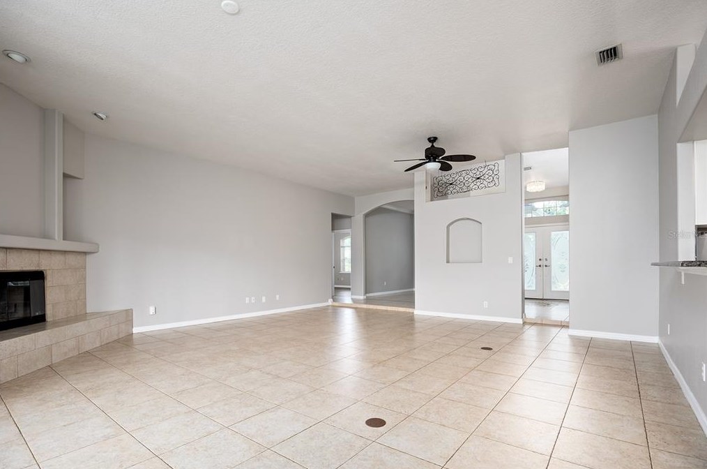 290 Leslie Ln, Lake Mary FL 32746-3845 exterior