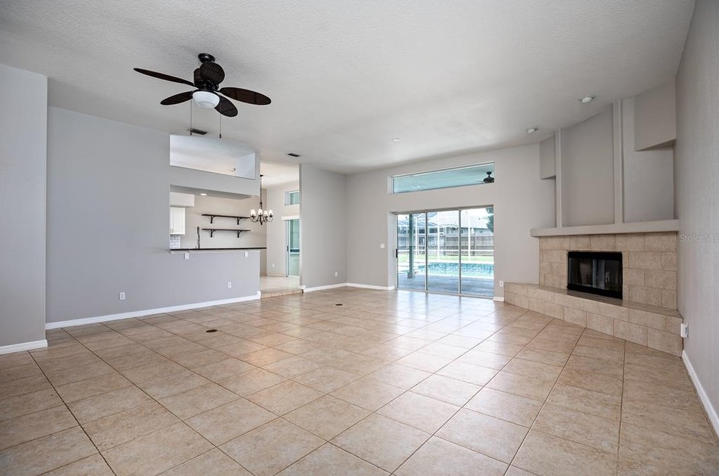 290 Leslie Ln, Lake Mary FL 32746-3845 exterior