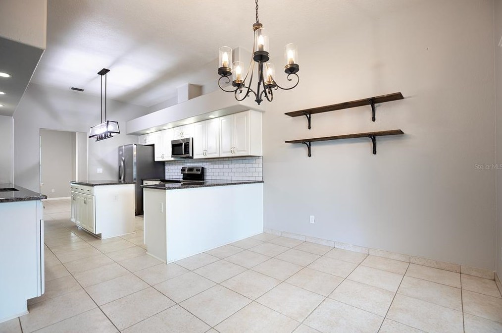 290 Leslie Ln, Lake Mary FL 32746-3845 exterior