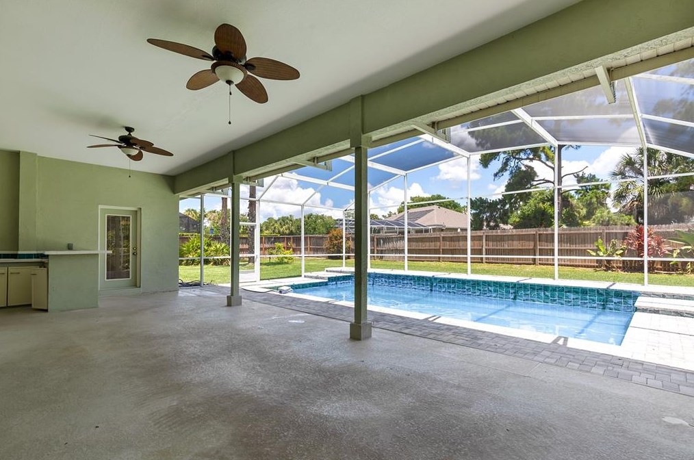 290 Leslie Ln, Lake Mary FL 32746-3845 exterior