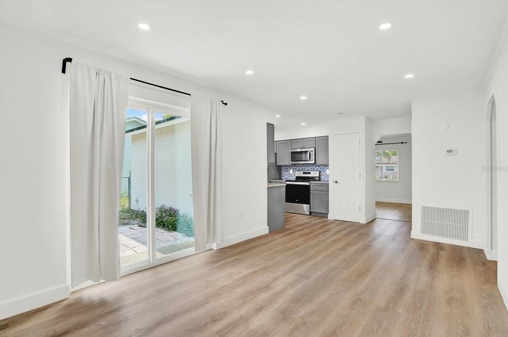 227 Albert St, Casselberry FL  32708-2603 exterior