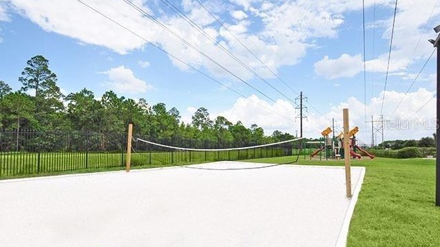 5542 Metrowest Blvd, Orlando FL  32811-2402 exterior