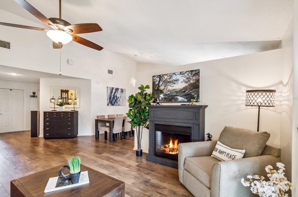 201 Cervidae Dr, Apopka FL  32703-3112 exterior