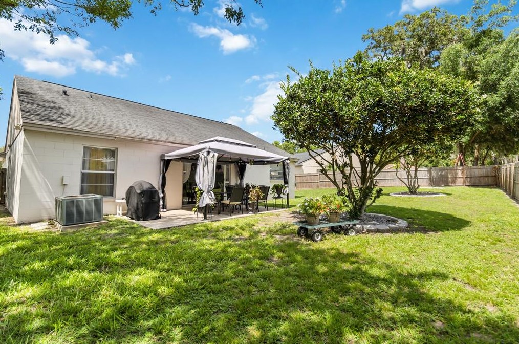 201 Cervidae Dr, Apopka FL  32703-3112 exterior