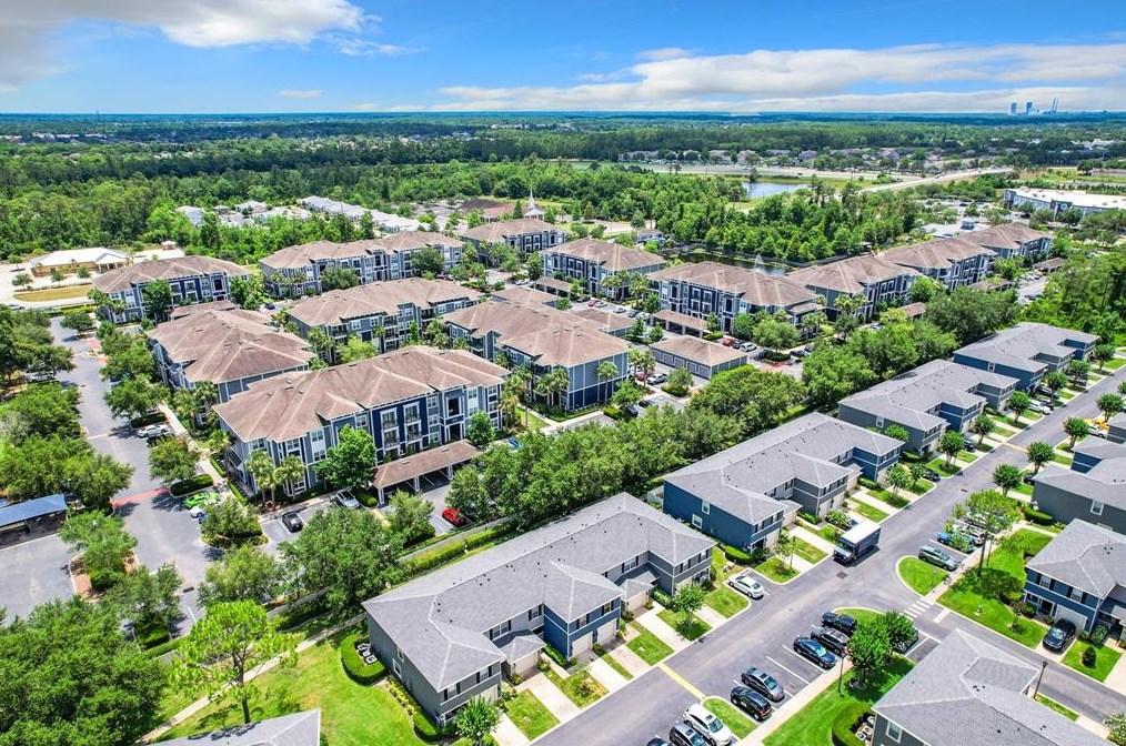 13019 Lexington Summit St, Orlando FL  32828-4309 exterior