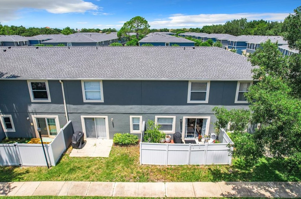 13019 Lexington Summit St, Orlando FL  32828-4309 exterior