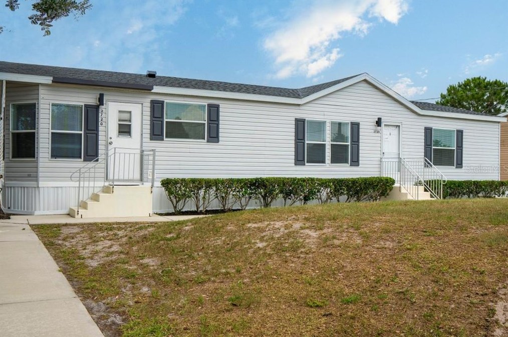 3720 Silver Lake Dr, Kissimmee FL  34744-9469 exterior