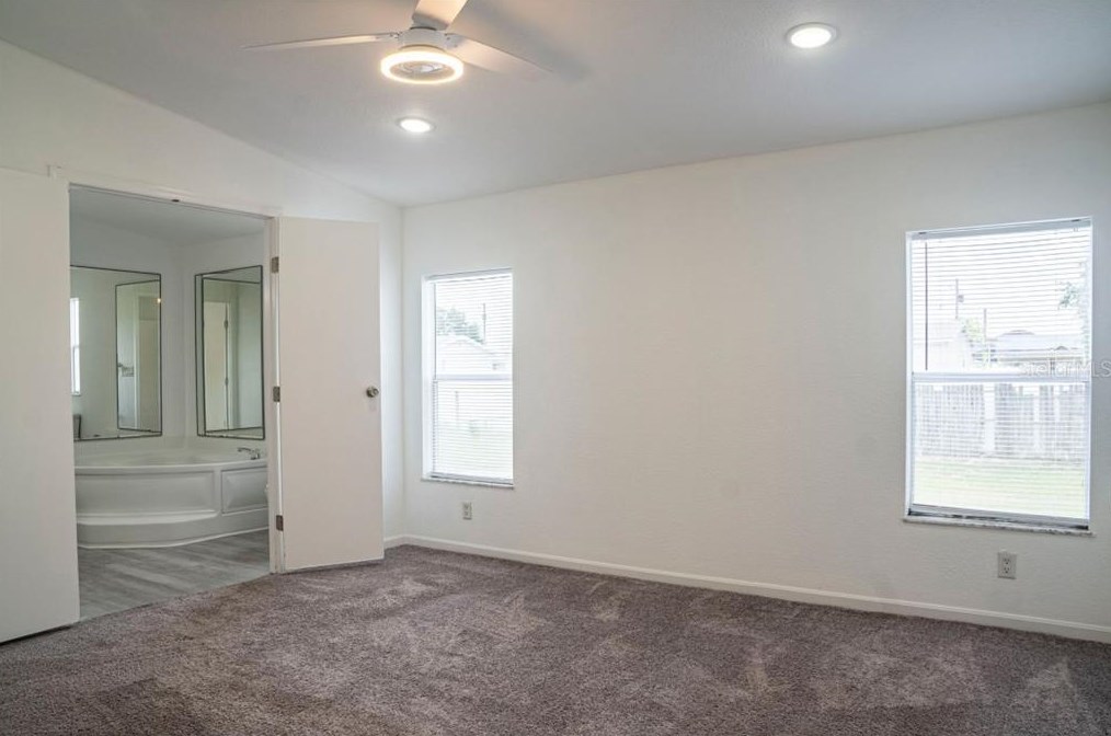 3720 Silver Lake Dr, Kissimmee FL  34744-9469 exterior