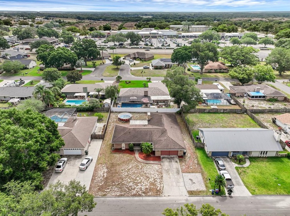 5441 Houston Dr, Lakeland FL  33809-4266 exterior