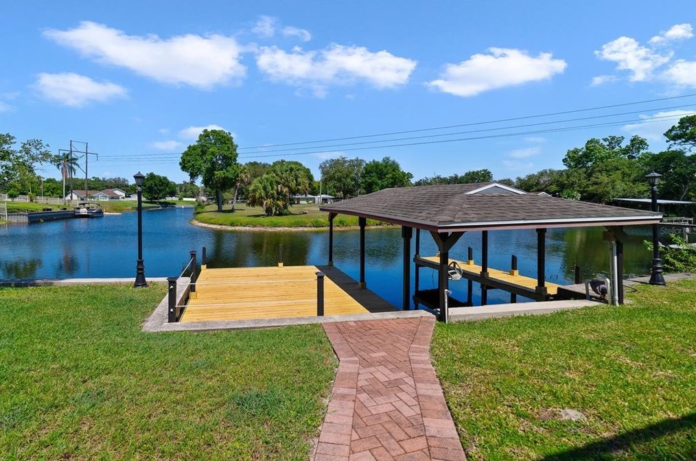 2391 Westwood Dr, Longwood FL  32779-4731 exterior