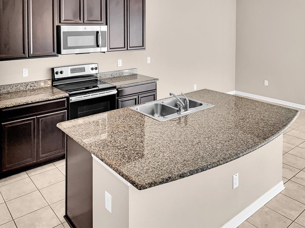 7086 Towne Lake Rd, Riverview FL  33578-8403 exterior