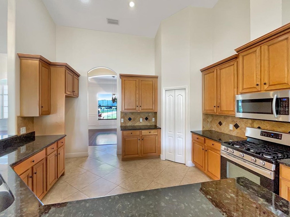 2513 Andrea Lynn Dr, Lutz FL  33549-5022 exterior