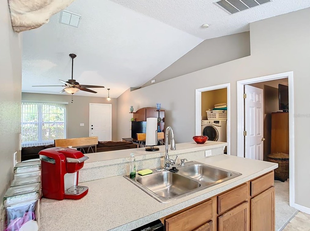 1904 Van Allen Cir, Deltona FL  32738-4372 exterior