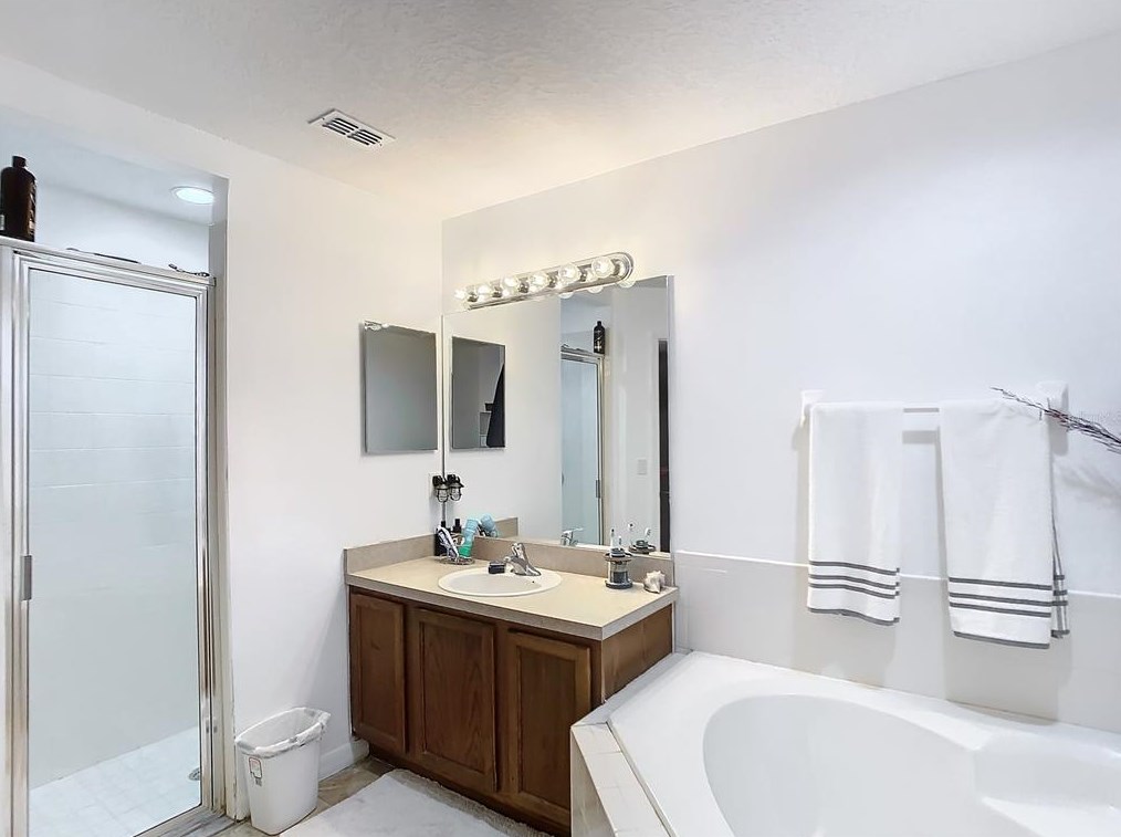 1904 Van Allen Cir, Deltona FL  32738-4372 exterior