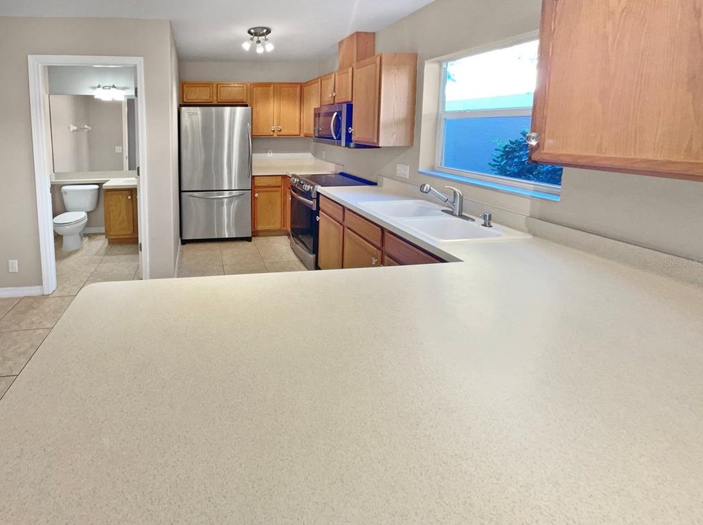 13230 Thoroughbred Loop, Largo FL  33773-1670 exterior