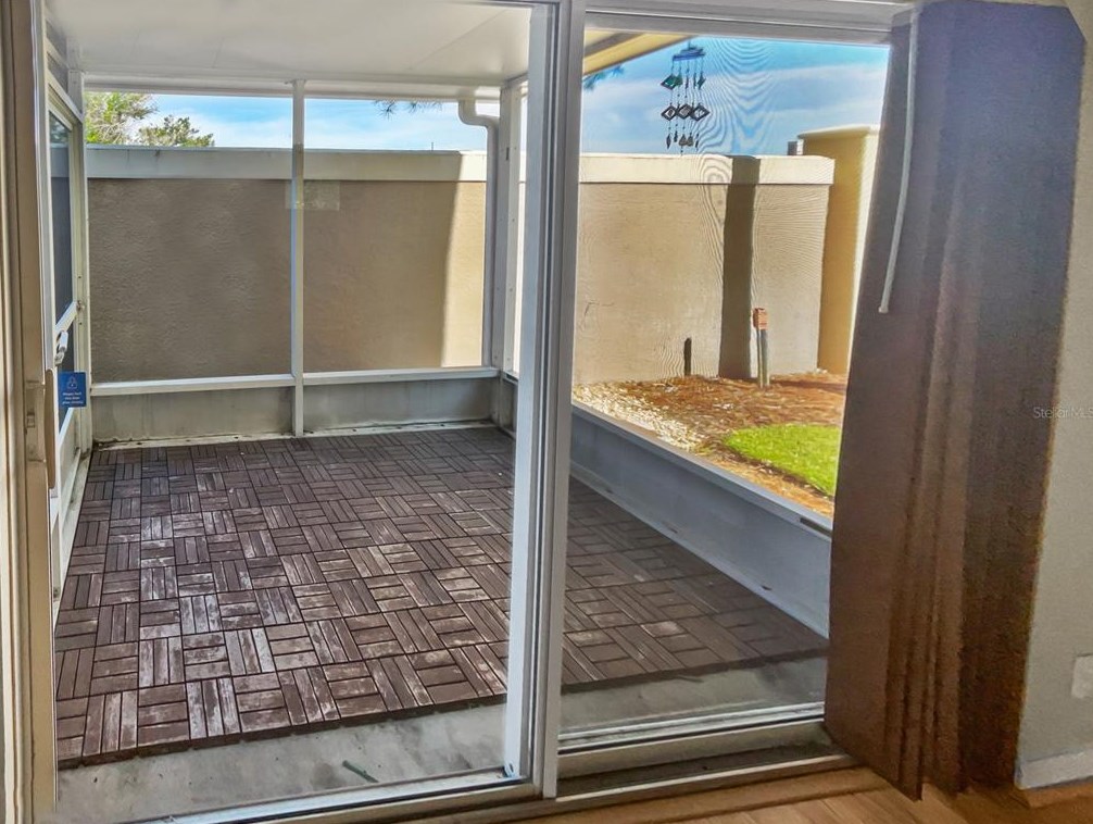 13230 Thoroughbred Loop, Largo FL  33773-1670 exterior