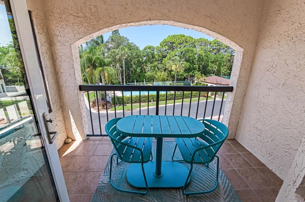 137 Marina Bay Dr, New Smyrna FL 32169-5318 exterior