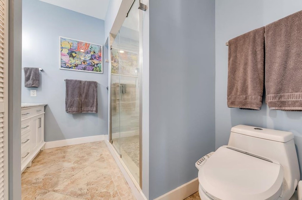 137 Marina Bay Dr, New Smyrna FL 32169-5318 exterior