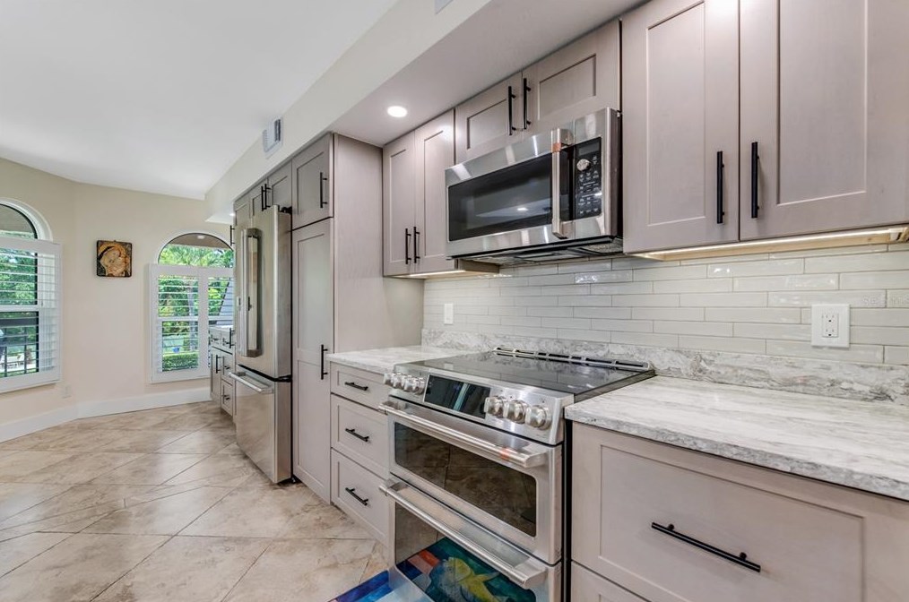 137 Marina Bay Dr, New Smyrna FL 32169-5318 exterior