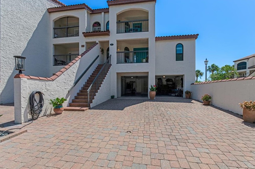 137 Marina Bay Dr, New Smyrna FL 32169-5318 exterior