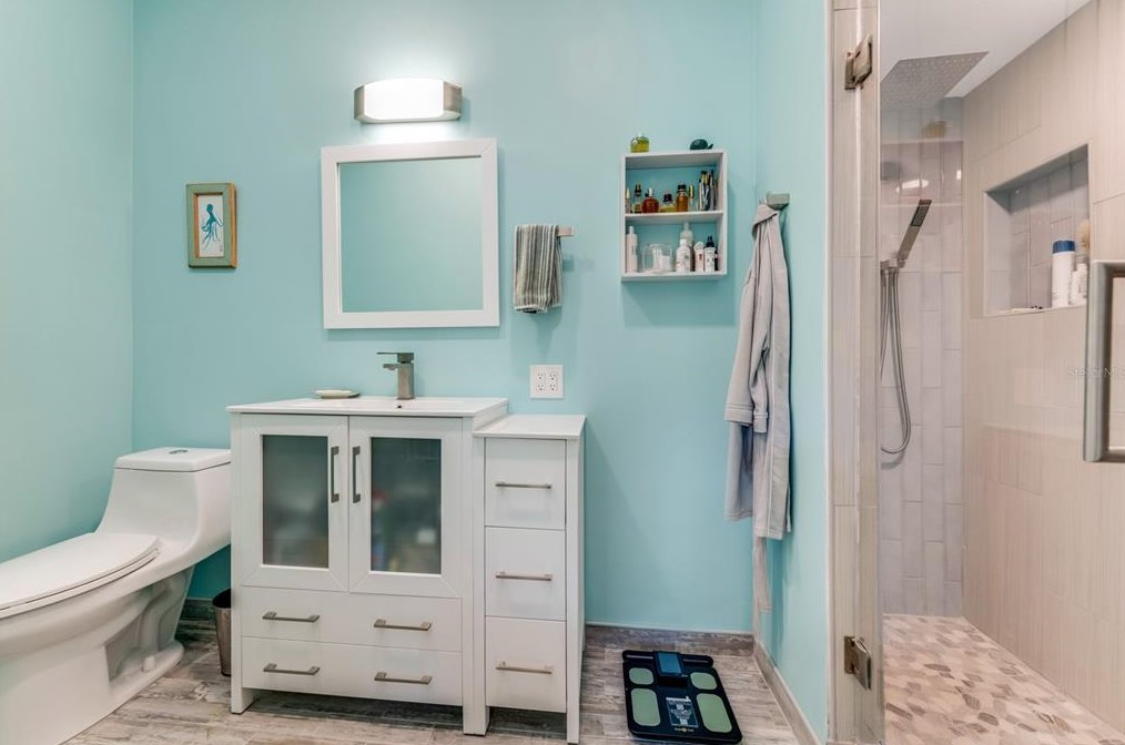 137 Marina Bay Dr, New Smyrna FL 32169-5318 exterior