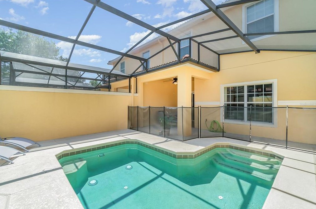 8955 California Palm Rd, Kissimmee FL 34747-1575 exterior