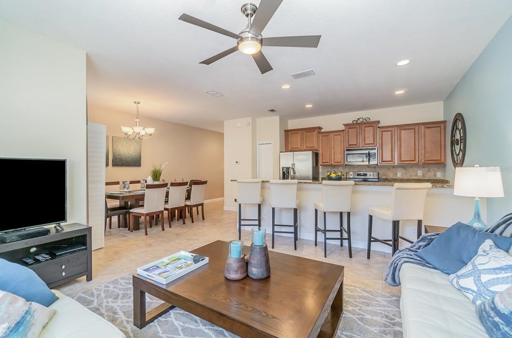 8955 California Palm Rd, Kissimmee FL 34747-1575 exterior