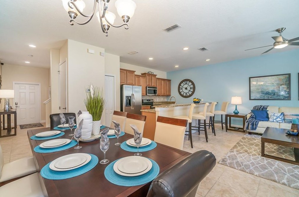 8955 California Palm Rd, Kissimmee FL 34747-1575 exterior