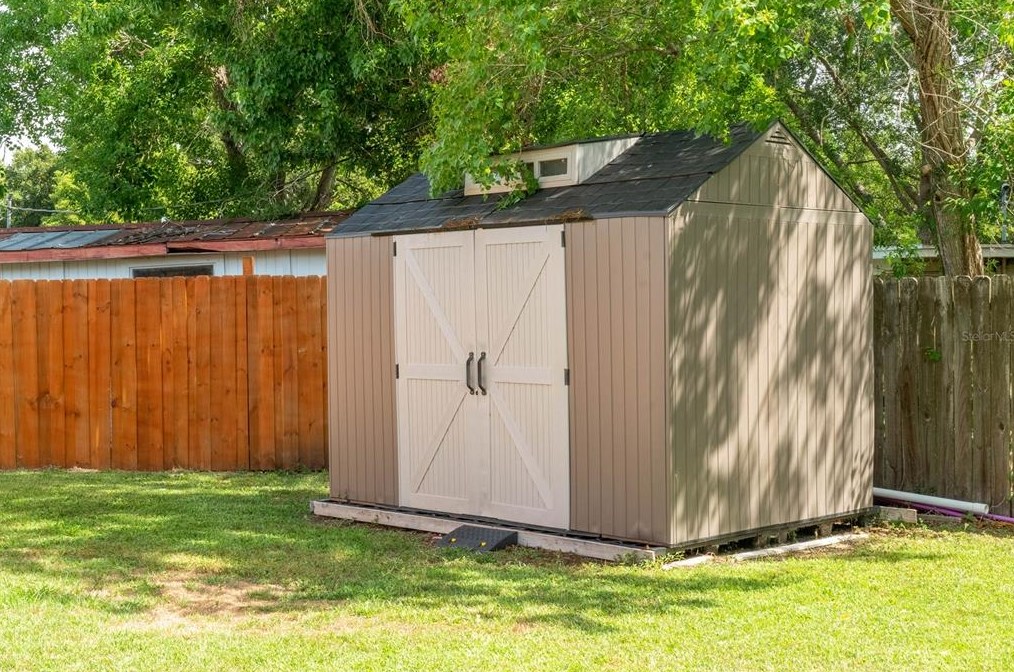 201 Bradshaw Dr, Sanford FL  32771-4171 exterior
