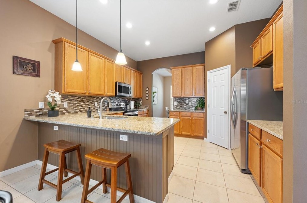 130 Avery Lake Dr, Casselberry FL  32708-5185 exterior