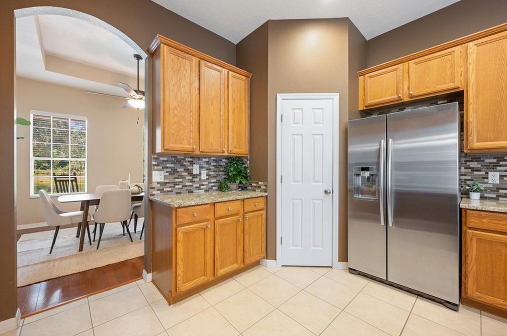 130 Avery Lake Dr, Casselberry FL  32708-5185 exterior